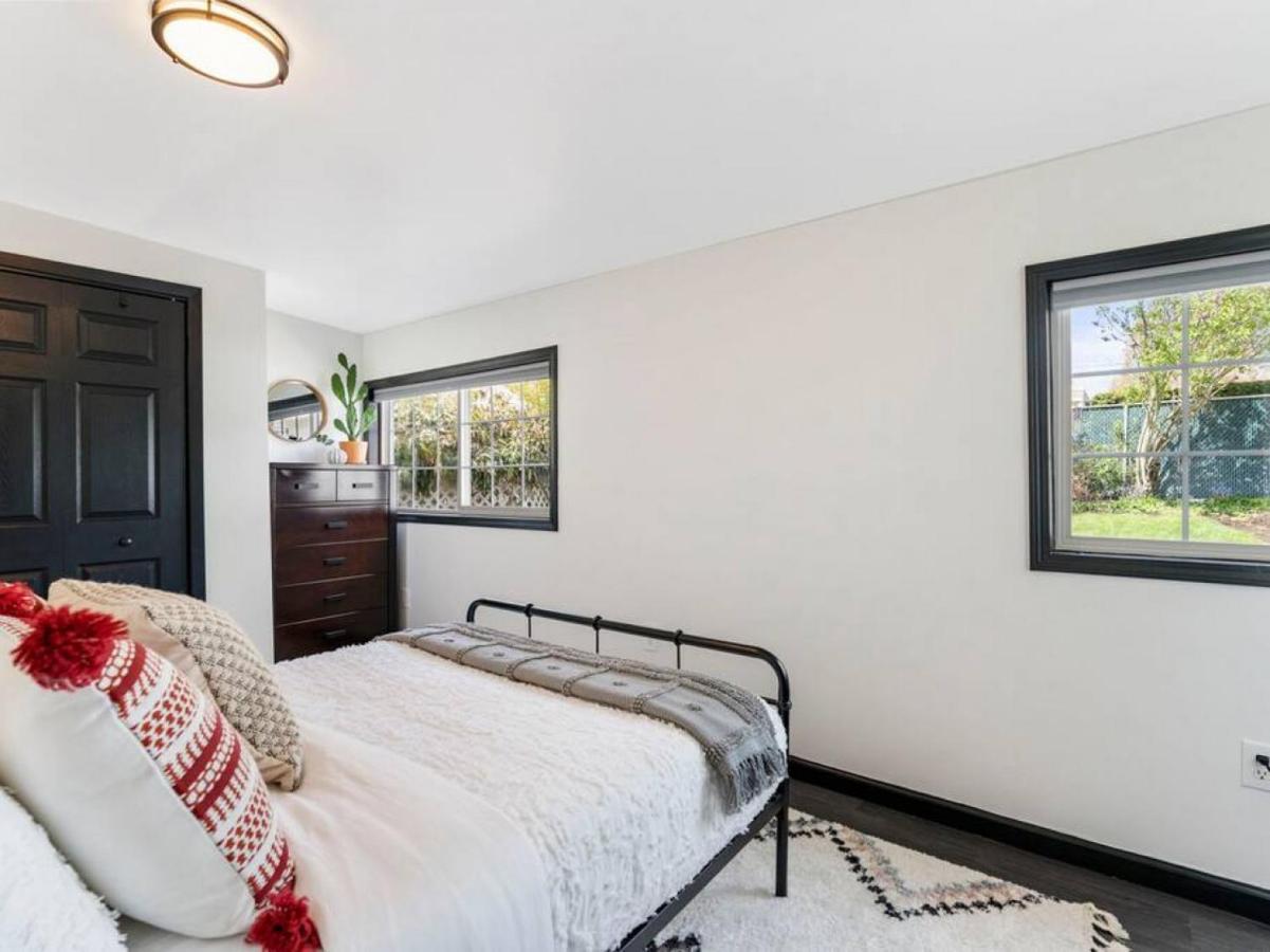 Picture Perfect Bungalow In The Heart Of Dt 温哥华 外观 照片